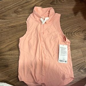 Sleeveless golf polo